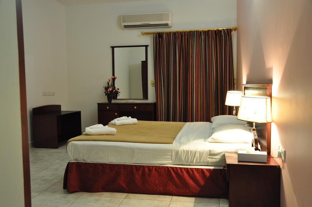 Sahara Hotel Apartments Muscat Exterior foto