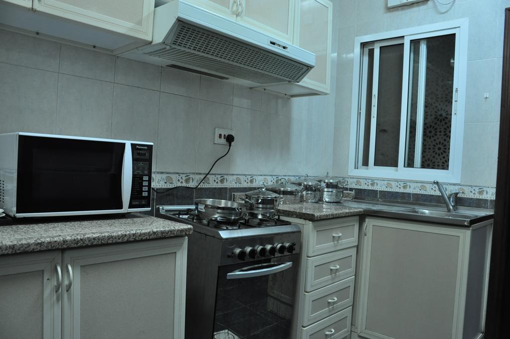 Sahara Hotel Apartments Muscat Exterior foto